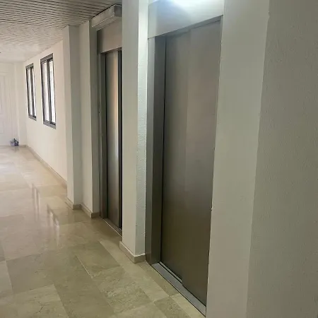 Avec Piscine Apartment